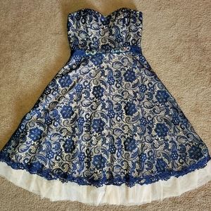 Bee Darlin, 7/8 Juniors, Strapless blue lace dress, cream tulle, midi length